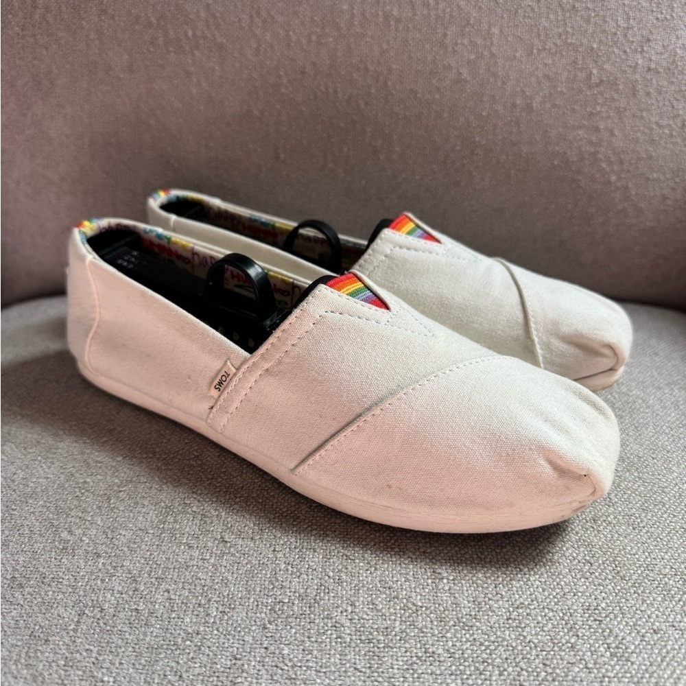 Toms Pride Shoes Women’s Size 6.5 White Canvas Slip On Casual Loafers - Picture 4 of 5